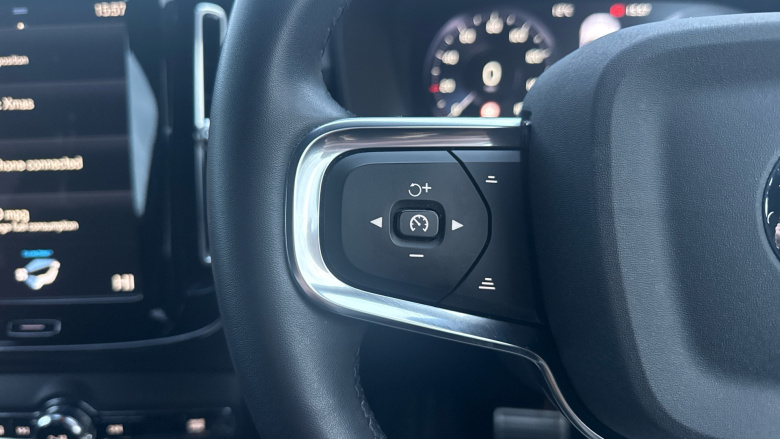 Volvo Xc40 1.5 T4 Recharge PHEV R DESIGN 5dr Auto Estate